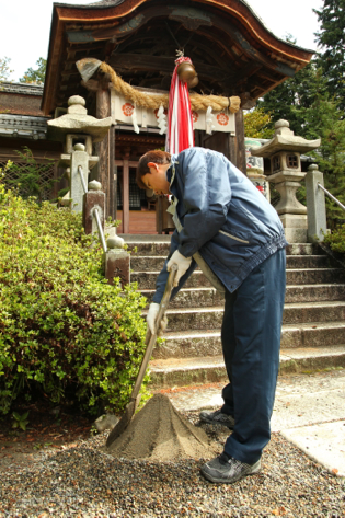 老杉神社の高締め砂盛り